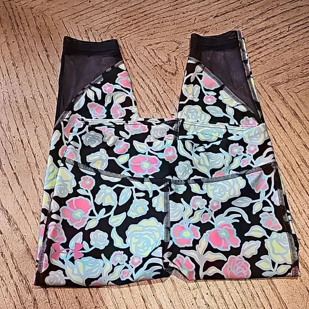 Girls size S floral Under Armour leggings NWOT
